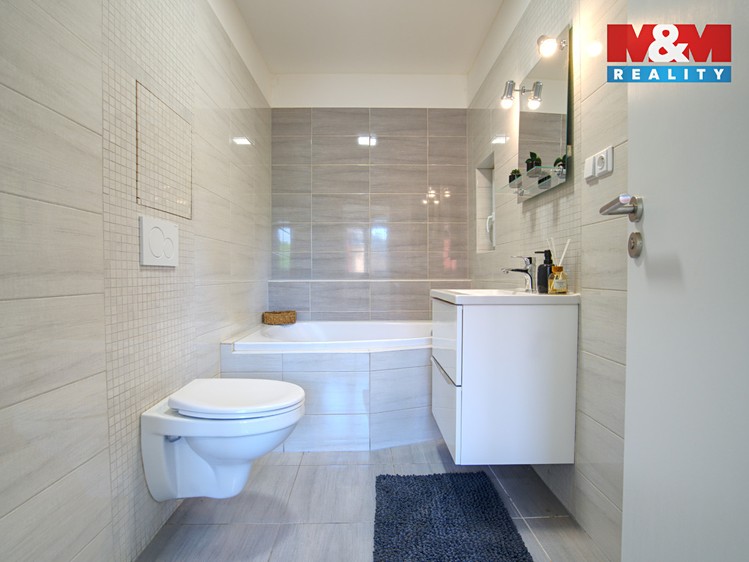 Prodej rodinného domu 142 m², pozemek 330 m² - foto 3