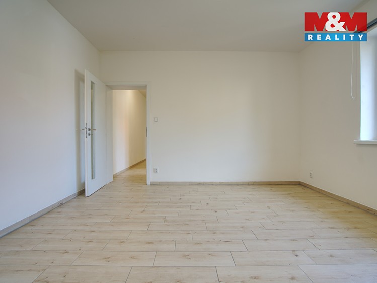 Prodej rodinného domu 142 m², pozemek 330 m² - foto 4