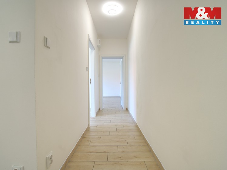 Prodej rodinného domu 142 m², pozemek 330 m² - foto 5