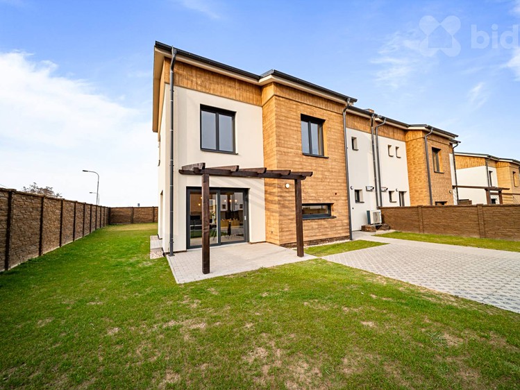 Prodej rodinného domu 139 m², pozemek 453 m² - foto 1