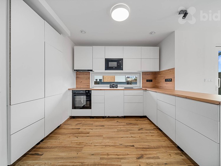 Prodej rodinného domu 139 m², pozemek 453 m² - foto 3