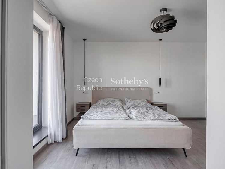 Prodej rodinného domu 350 m², pozemek 1 000 m² - foto 8