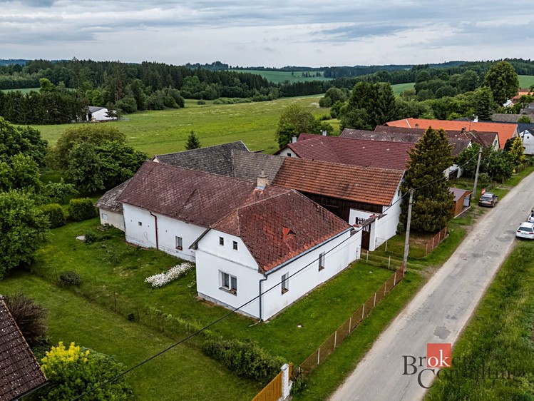 Prodej rodinného domu 88 m², pozemek 1 450 m² - foto 1