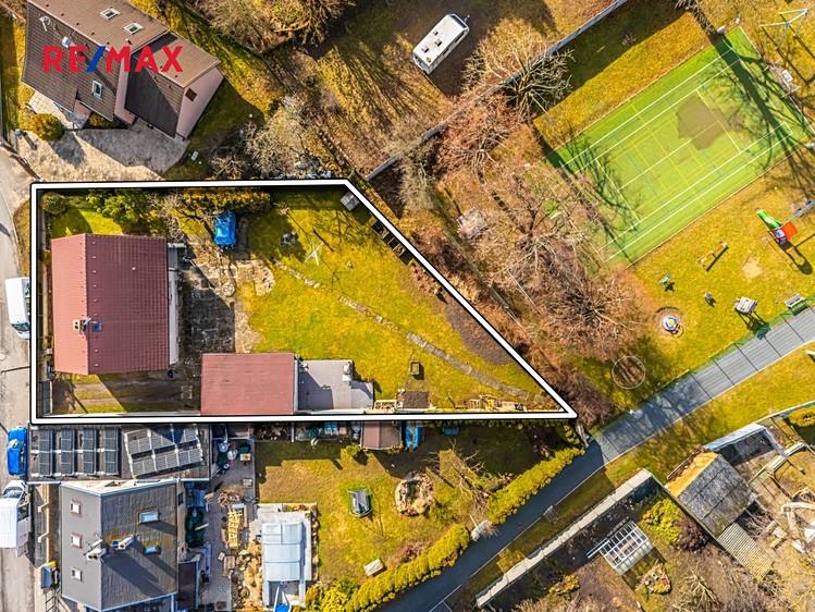 Prodej rodinného domu 160 m², pozemek 904 m² - foto 1