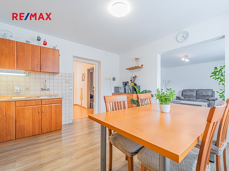 Prodej rodinného domu 160 m², pozemek 904 m² - foto 7