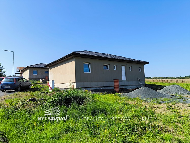 Pronájem rodinného domu 92 m², pozemek 602 m² - foto 7