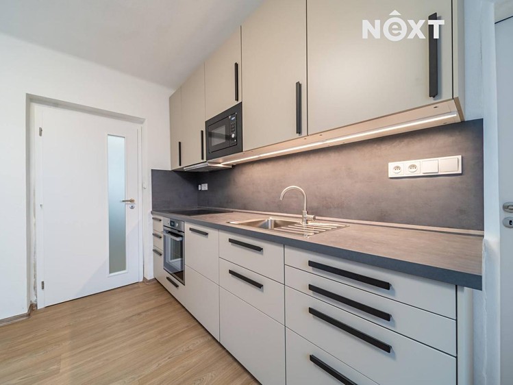 Pronájem rodinného domu 90 m², pozemek 250 m² - foto 2