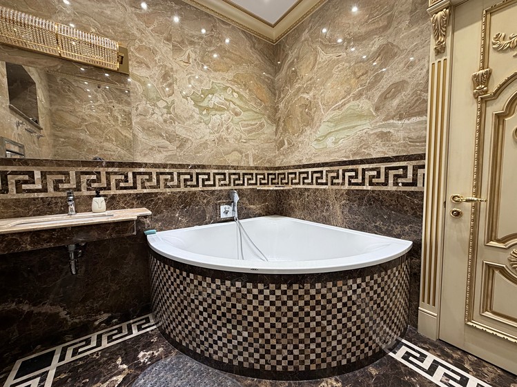 Pronájem  rodinného domu 350 m², pozemek 650 m² - foto 3