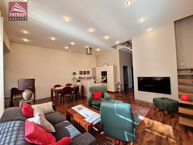 Pronájem rodinného domu 138 m², pozemek 492 m² - foto 3