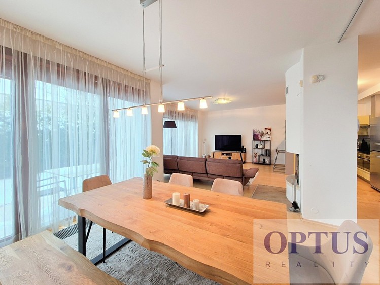 Pronájem  rodinného domu 288 m², pozemek 383 m² - foto 3