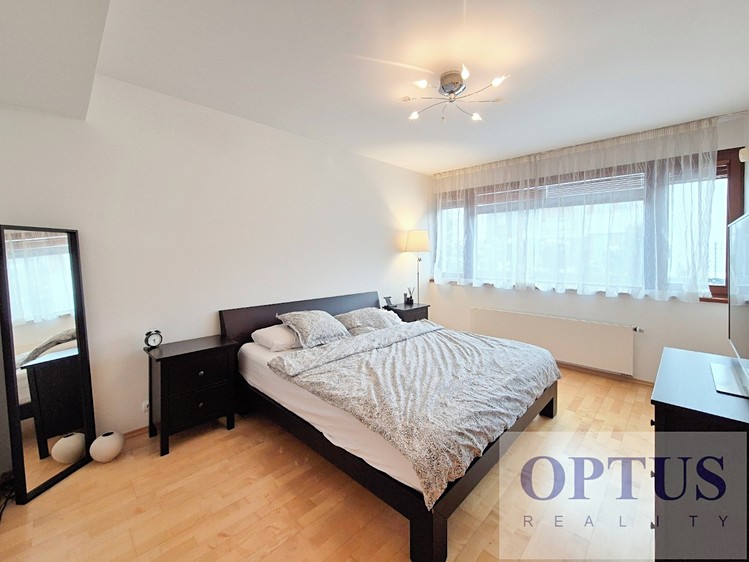 Pronájem  rodinného domu 288 m², pozemek 383 m² - foto 6