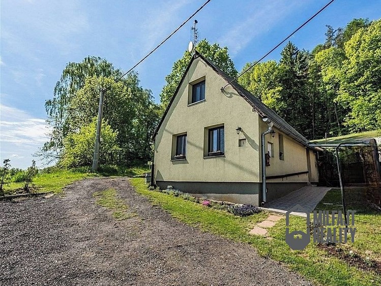 Pronájem rodinného domu 94 m², pozemek 1 116 m² - foto 1