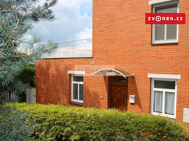 Pronájem rodinného domu 200 m², pozemek 430 m² - foto 8