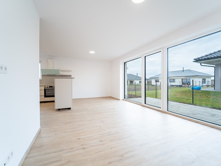 Pronájem rodinného domu 150 m², pozemek 350 m² - foto 7
