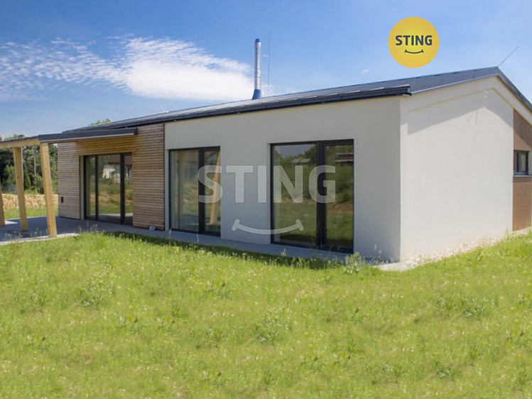 Pronájem rodinného domu 130 m², pozemek 1 233 m² - foto 1