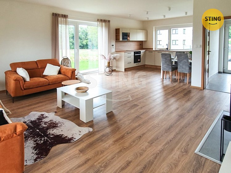 Pronájem rodinného domu 130 m², pozemek 1 233 m² - foto 3