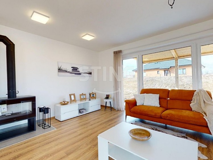 Pronájem rodinného domu 130 m², pozemek 1 233 m² - foto 4