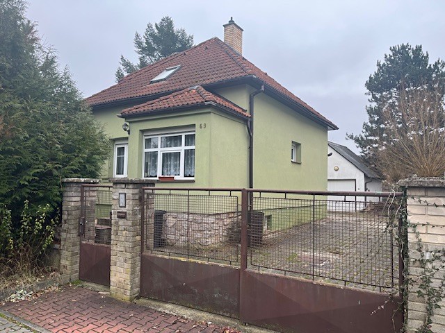 Pronájem rodinného domu 150 m², pozemek 732 m² - foto 1