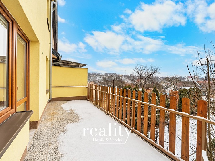Pronájem rodinného domu 220 m², pozemek 203 m² - foto 8