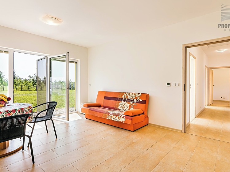 Pronájem rodinného domu 81 m², pozemek 1 050 m² - foto 3