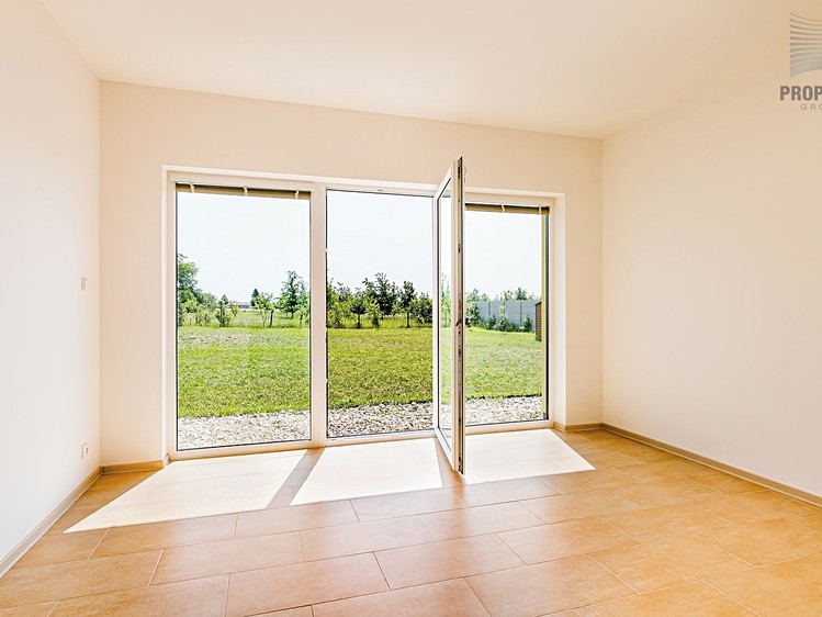 Pronájem rodinného domu 81 m², pozemek 1 050 m² - foto 8