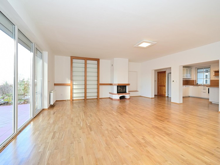 Pronájem rodinného domu 242 m², pozemek 1 182 m² - foto 7
