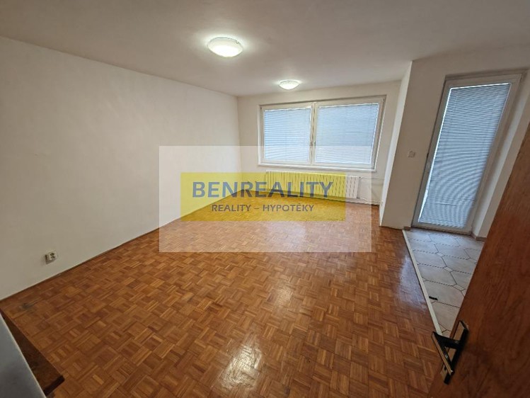 Pronájem rodinného domu 220 m², pozemek 200 m² - foto 6