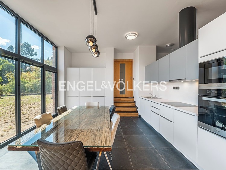 Pronájem  rodinného domu 160 m², pozemek 800 m² - foto 3