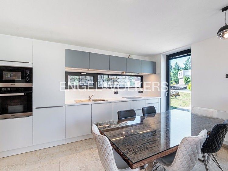 Pronájem rodinného domu 120 m², pozemek 800 m² - foto 2