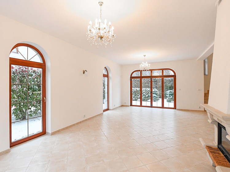 Pronájem  vily 255 m², pozemek 780 m² - foto 8