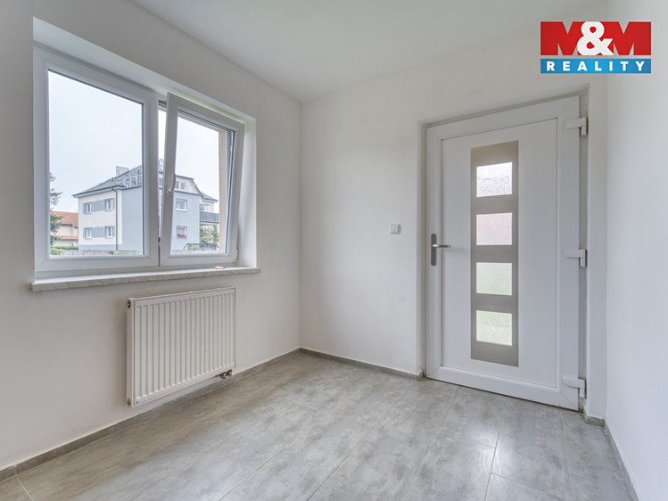 Pronájem rodinného domu 169 m², pozemek 594 m² - foto 7