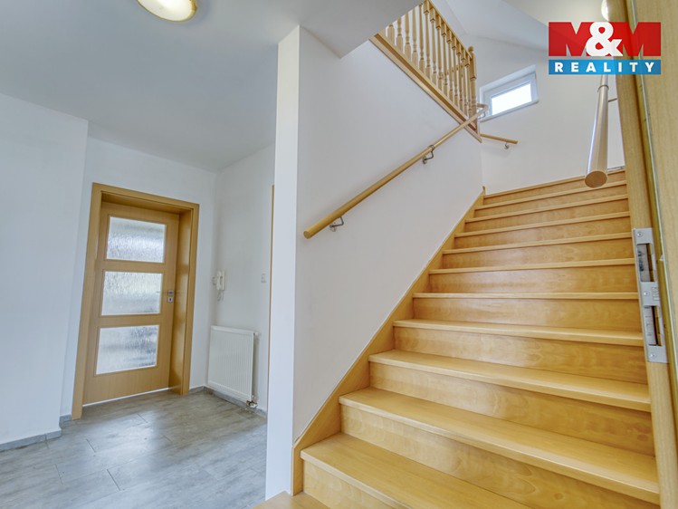 Pronájem rodinného domu 169 m², pozemek 594 m² - foto 8