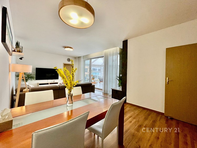 Pronájem rodinného domu 200 m², pozemek 300 m² - foto 4