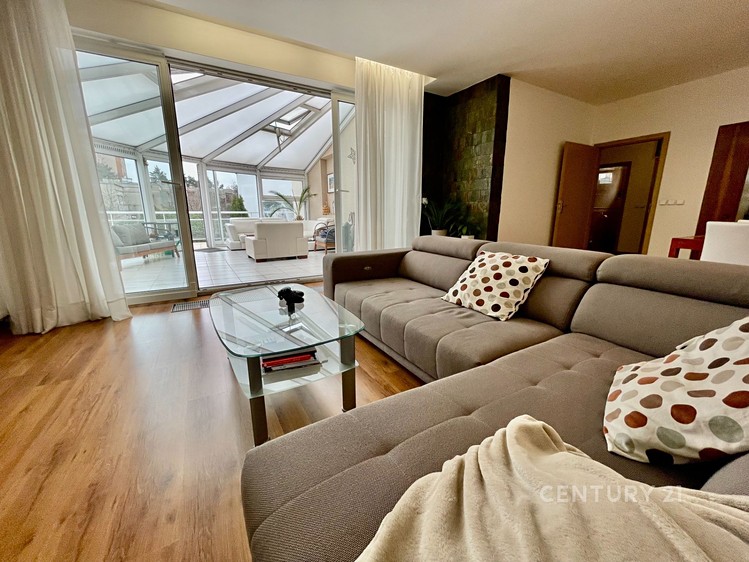 Pronájem rodinného domu 200 m², pozemek 300 m² - foto 8