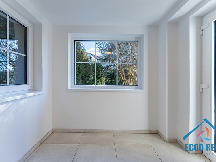 Pronájem rodinného domu 224 m², pozemek 824 m² - foto 3