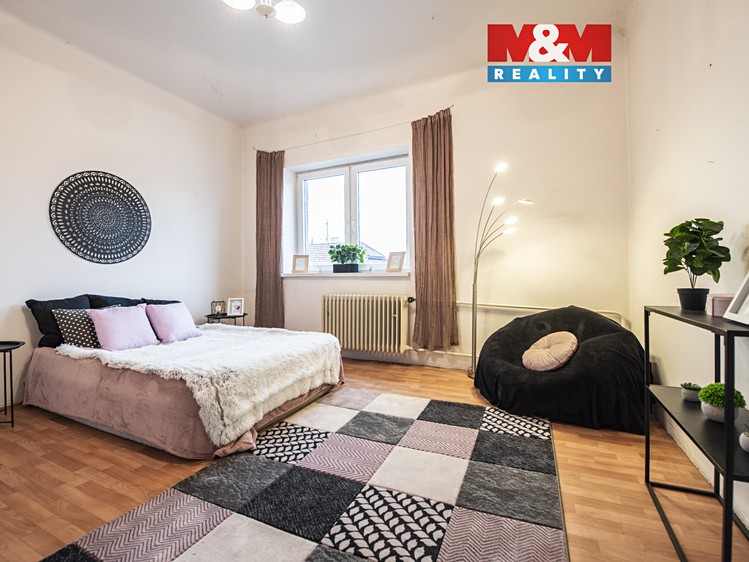 Pronájem rodinného domu 180 m², pozemek 393 m² - foto 1