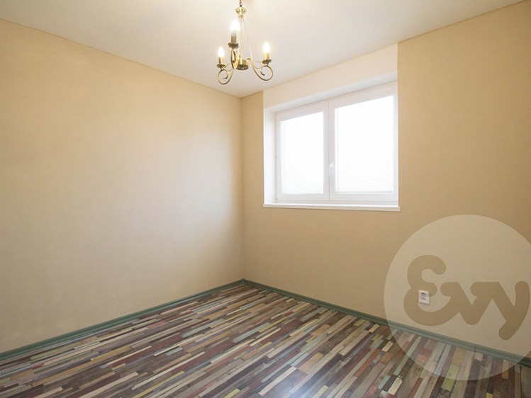 Pronájem rodinného domu 115 m², pozemek 948 m² - foto 4