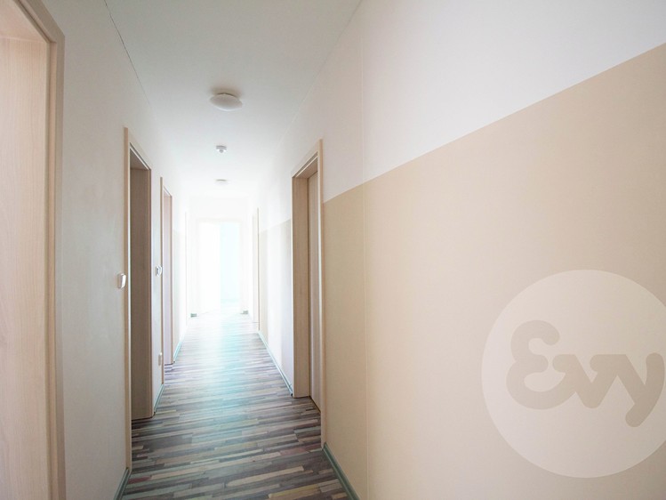 Pronájem rodinného domu 115 m², pozemek 948 m² - foto 7