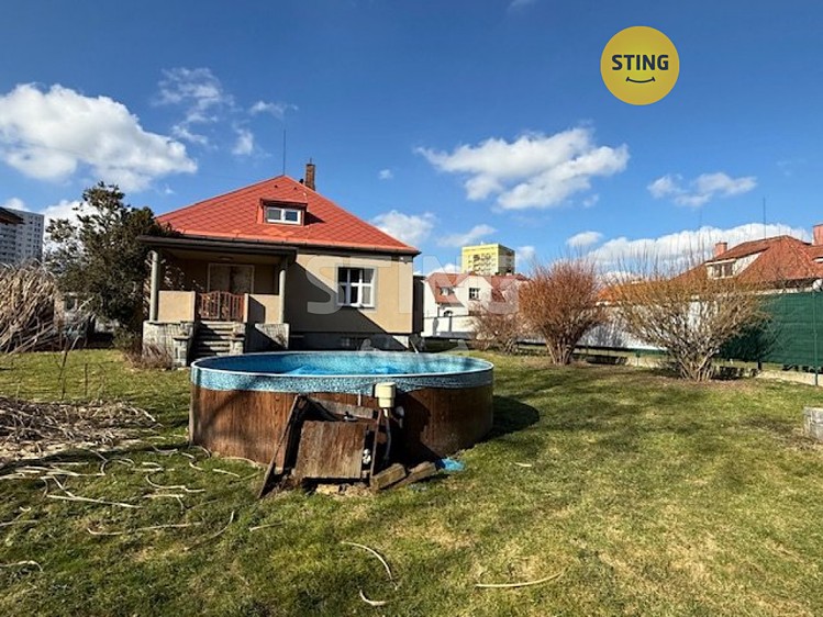 Pronájem rodinného domu 158 m², pozemek 800 m² - foto 1