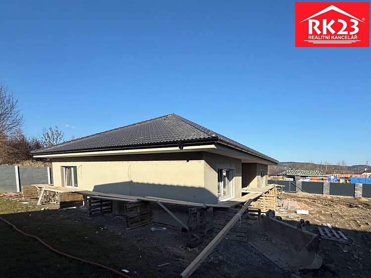 Pronájem rodinného domu 150 m², pozemek 934 m² - foto 2