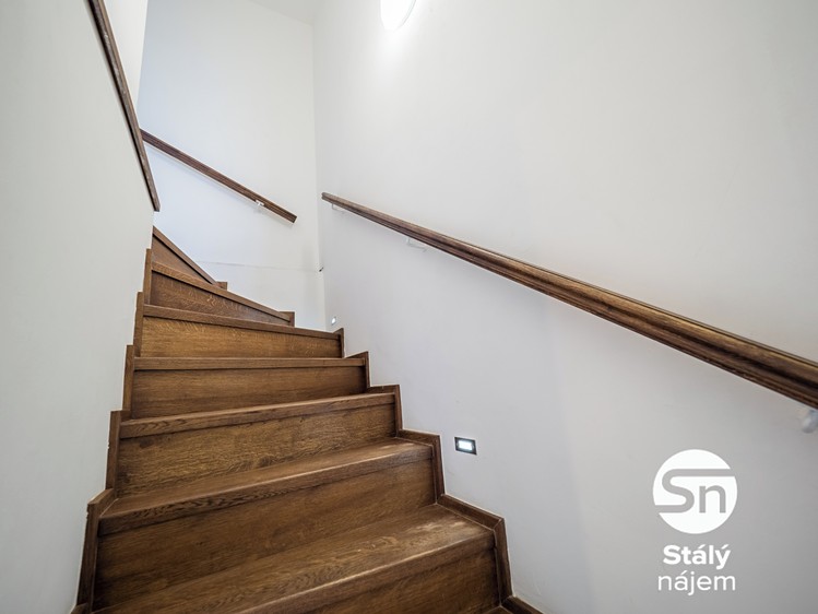 Pronájem rodinného domu 136 m², pozemek 67 m² - foto 6