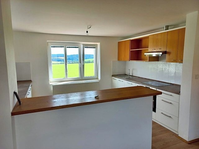 Pronájem vícegeneračního domu 191 m², pozemek 843 m² - foto 5
