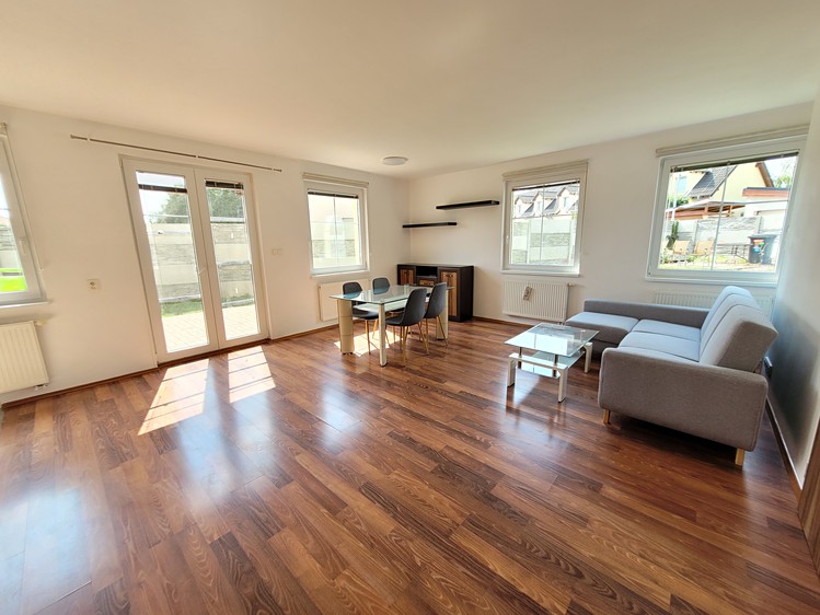 Pronájem rodinného domu 112 m², pozemek 277 m² - foto 2