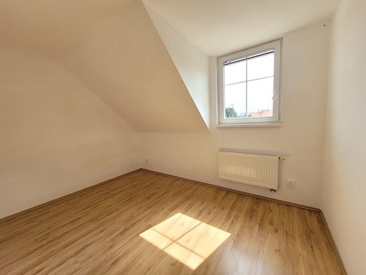 Pronájem rodinného domu 112 m², pozemek 277 m² - foto 7