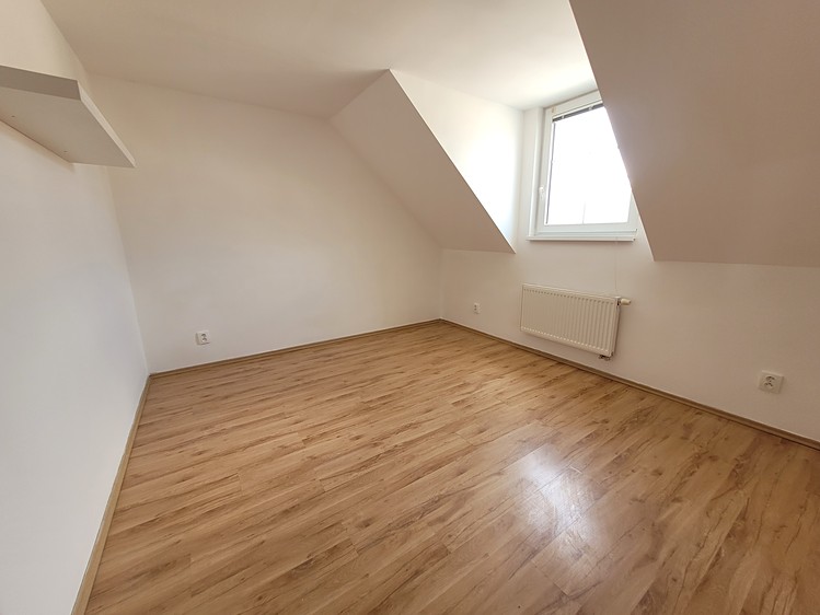 Pronájem rodinného domu 112 m², pozemek 277 m² - foto 6