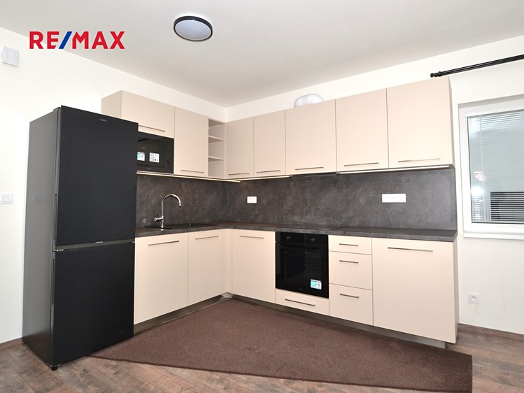 Pronájem rodinného domu 110 m², pozemek 372 m² - foto 6