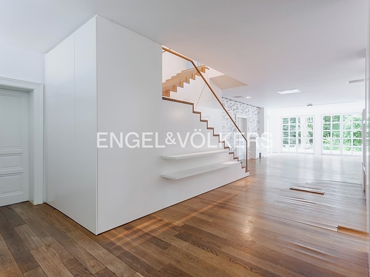 Pronájem vily 325 m², pozemek 6 772 m² - foto 7