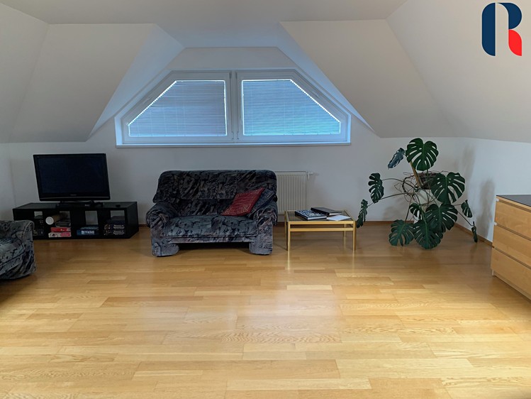 Pronájem rodinného domu 173 m², pozemek 636 m² - foto 8
