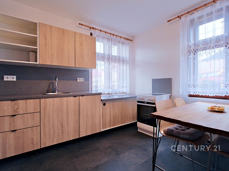 Pronájem rodinného domu 40 m², pozemek 644 m² - foto 2