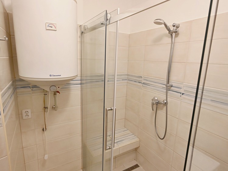 Pronájem rodinného domu 75 m², pozemek 601 m² - foto 8